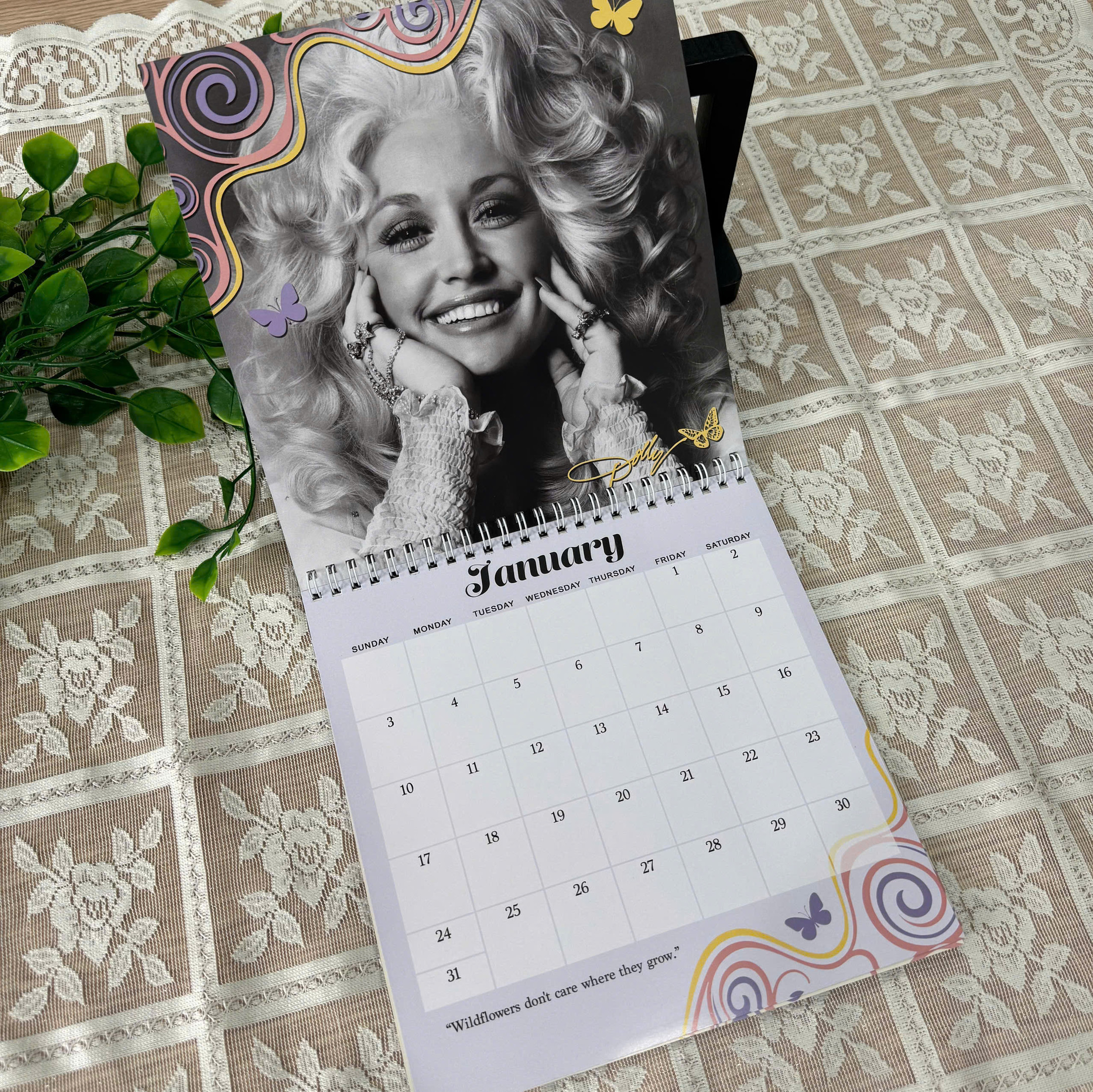 4T - Dolly Parton 2027 Calendar, 1946-2026