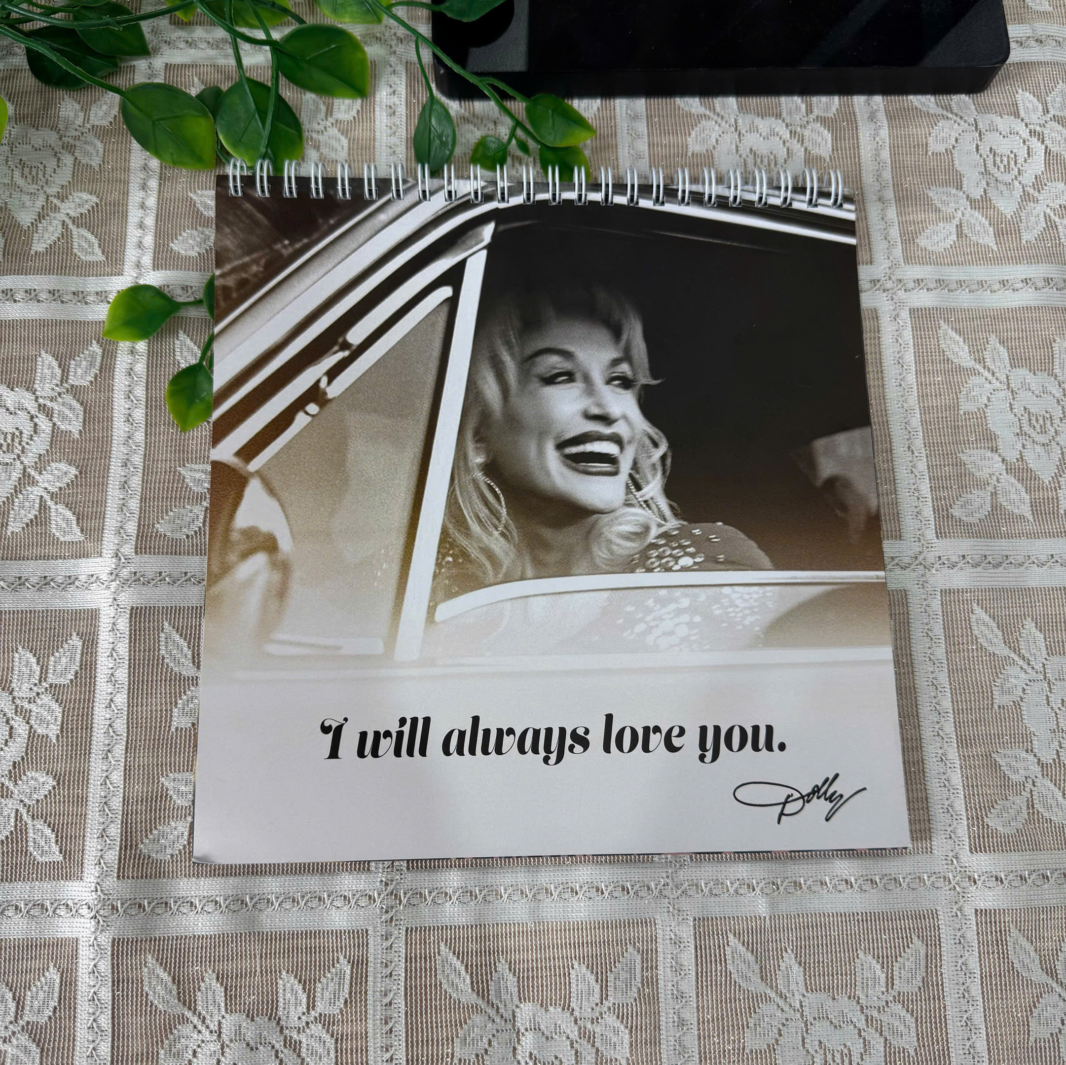 4T - Dolly Parton 2027 Calendar, 1946-2026